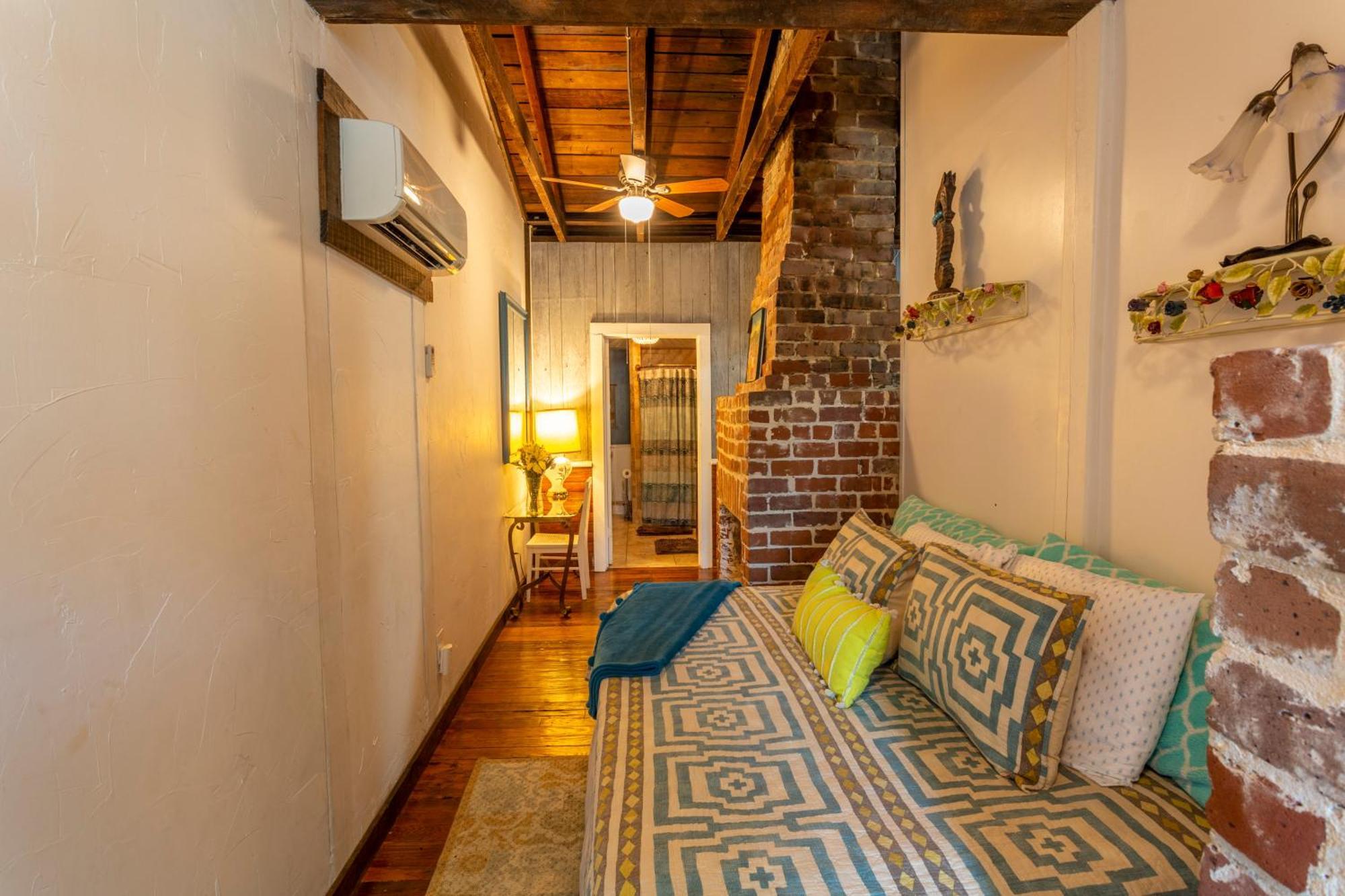 Stella Blue - 10 Apartment Savannah Exterior photo